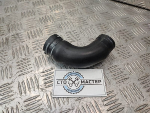 Патрубок системы охлаждения