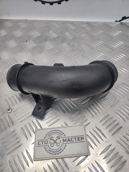 Патрубок интеркулера