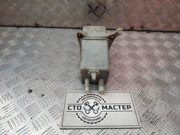 бачок гидроусилителя