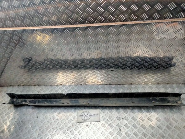 71737149_3